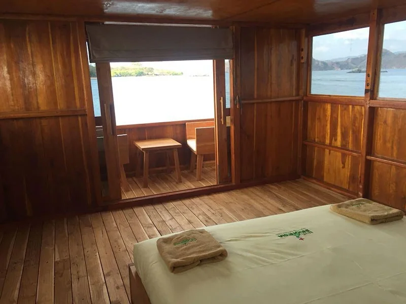 Master Balcony Suite - Image 1